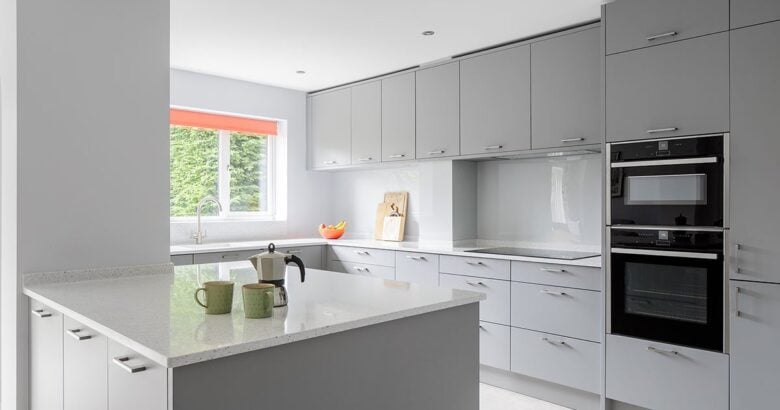 Cucina moderna grigia: guida alla scelta perfetta Cucina moderna grigia: guida alla scelta perfetta