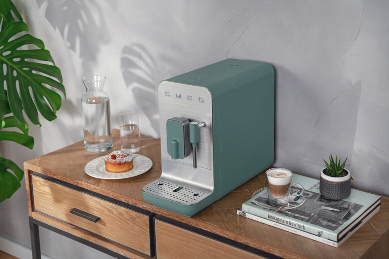 Smeg BCC02EGMEU_L04