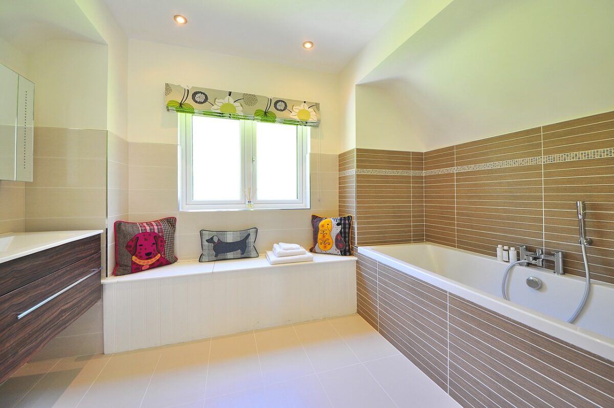 Arredare un bagno lungo e stretto AGGIORNAMENTO Arredare un bagno lungo e stretto AGGIORNAMENTO