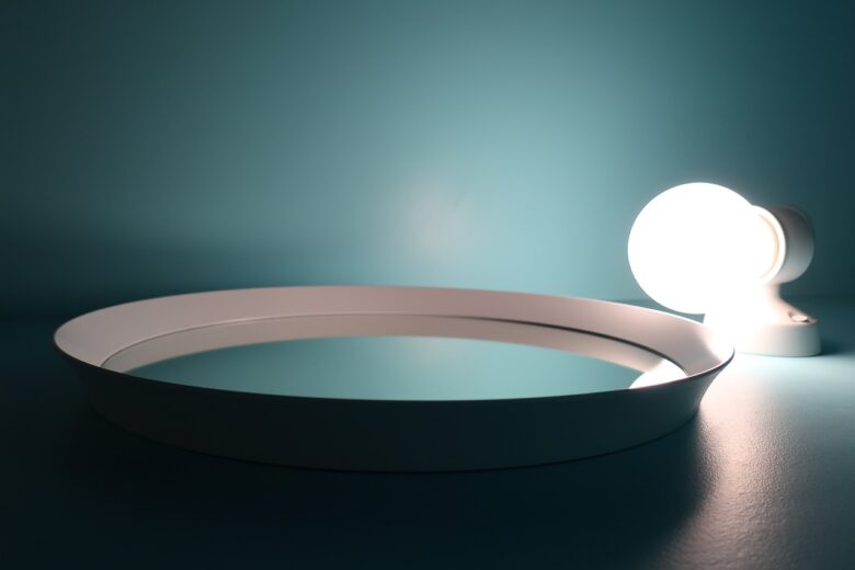 Decorazione con specchio e luci