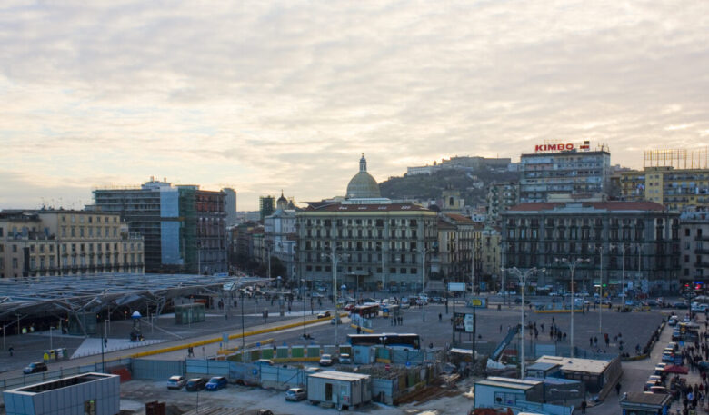 Piazza Garibaldi Napoli