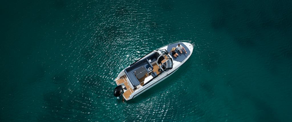 Parker 720 Adventure: il daycruiser che unisce eleganza e sportività Parker 720 Adventure: il daycruiser che unisce eleganza e sportività
