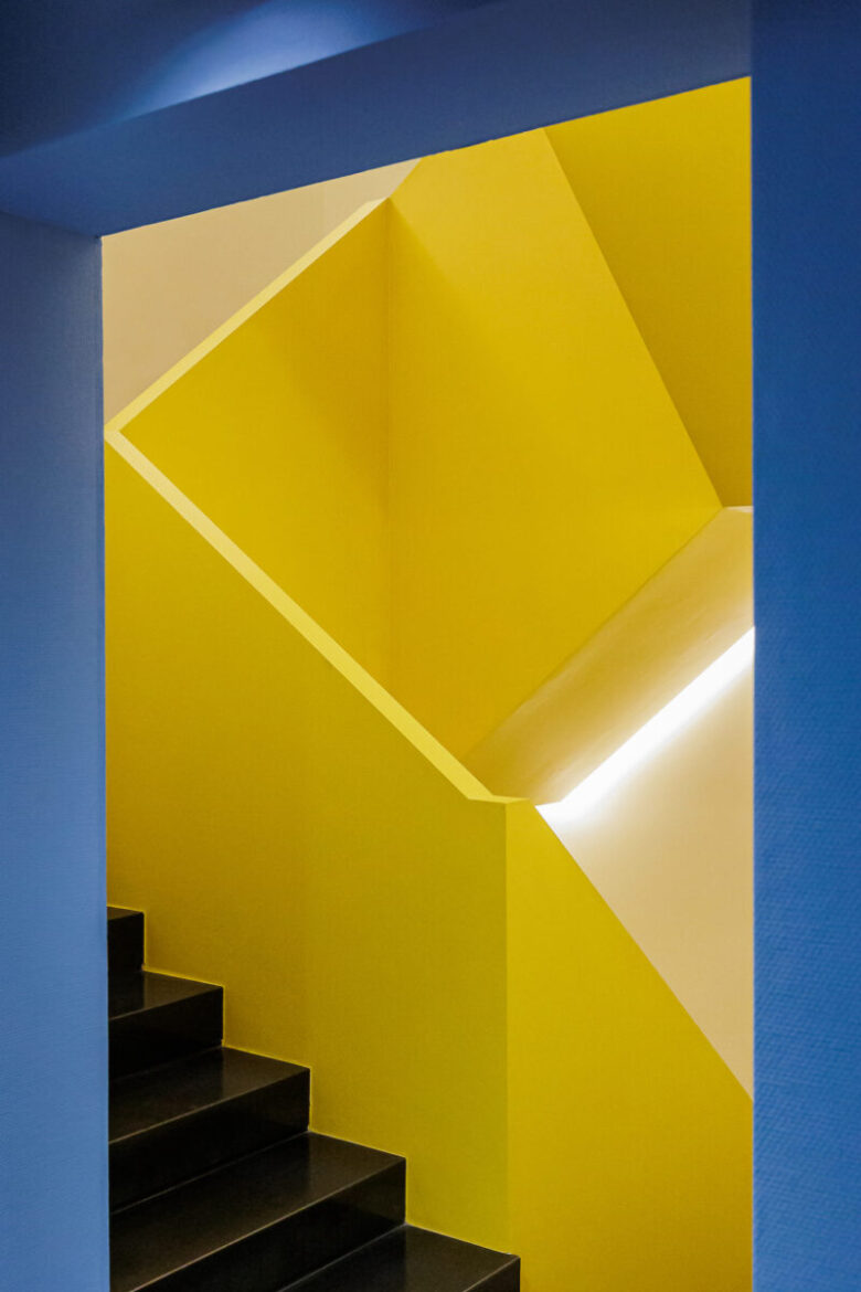 A Firenze, un ostello contemporaneo celebra il colore e la condivisione A Firenze, un ostello contemporaneo celebra il colore e la condivisione