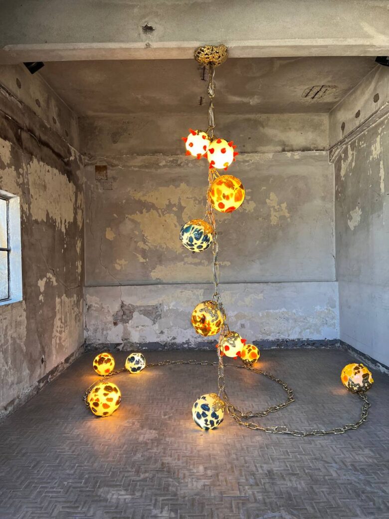 Installazione luminosa alla Milano Design Week