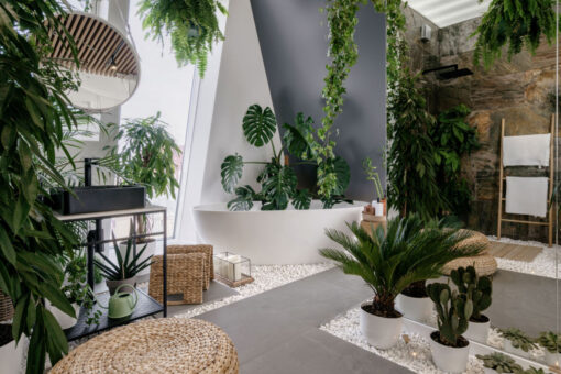 Forestcore: il trend interior design che porta in casa la grandezza delle foreste rigogliose