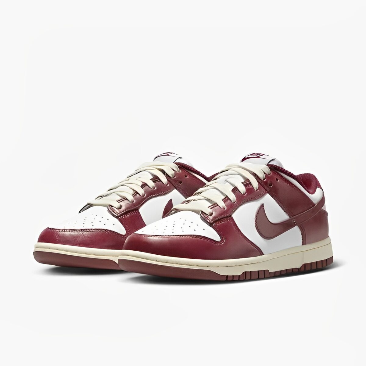 Nike Dunk Low Team Red fa vibrare il cuore di tutti gli appassionati Nike Dunk Low Team Red fa vibrare il cuore di tutti gli appassionati
