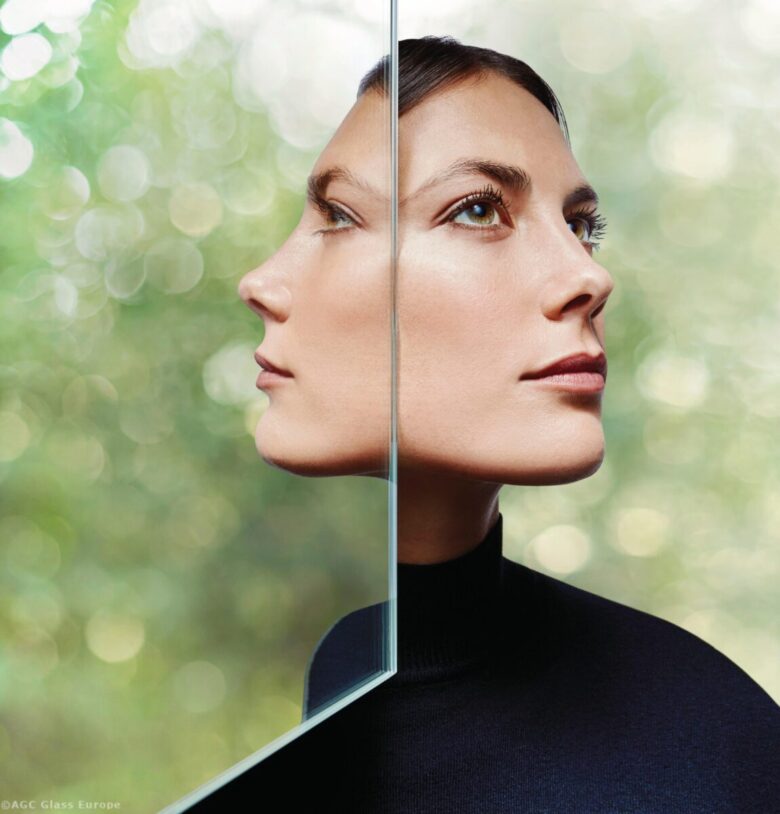 Il ritorno dei grandi specchi Il ritorno dei grandi specchi