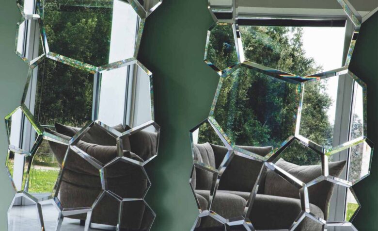 Il ritorno dei grandi specchi Il ritorno dei grandi specchi