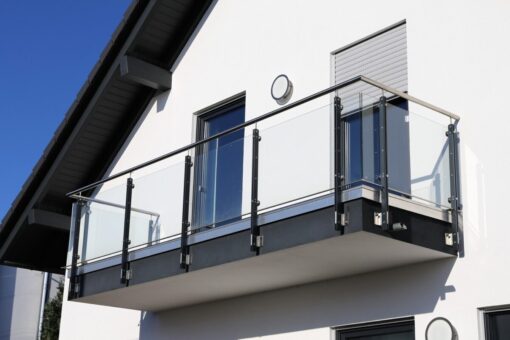 Condominio: posso mettere un armadio sul balcone senza avere problemi?