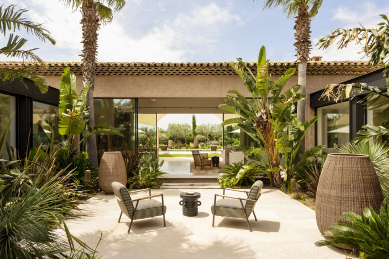 Villa S