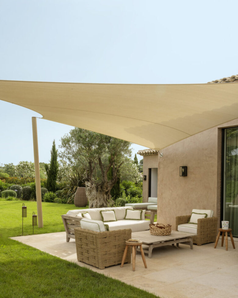 Villa S