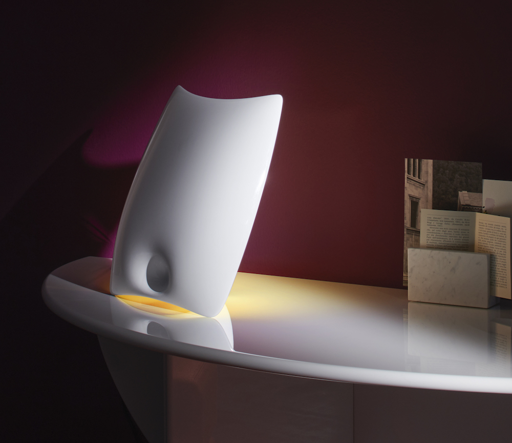 Luce e ceramica: un dialogo contemporaneo Luce e ceramica: un dialogo contemporaneo