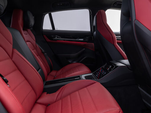 Porsche svela gli interni della nuova Panamera: spettacolari