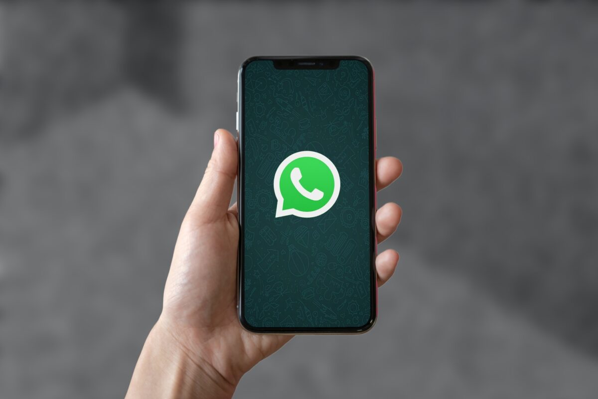 WhatsApp WhatsApp