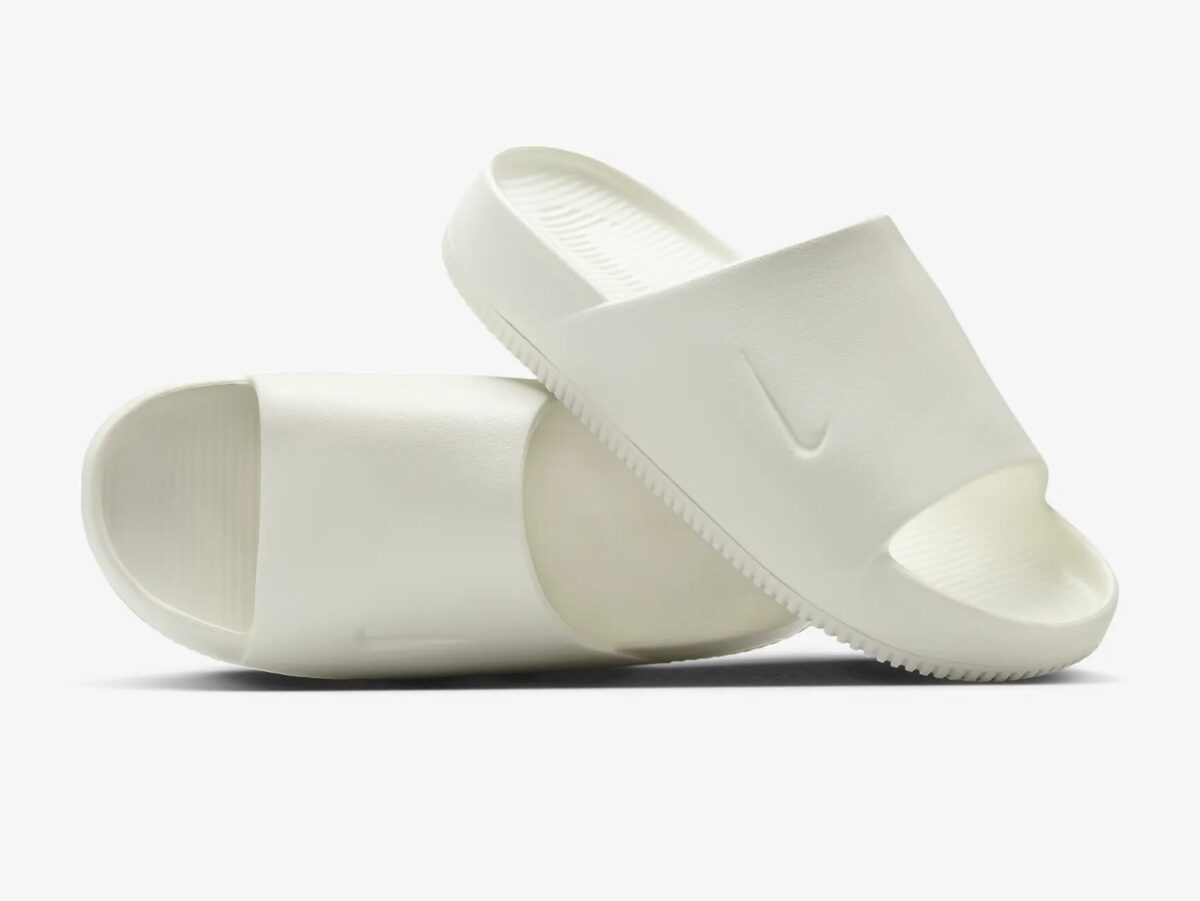 Nike Calm Slide in Barely Rose
