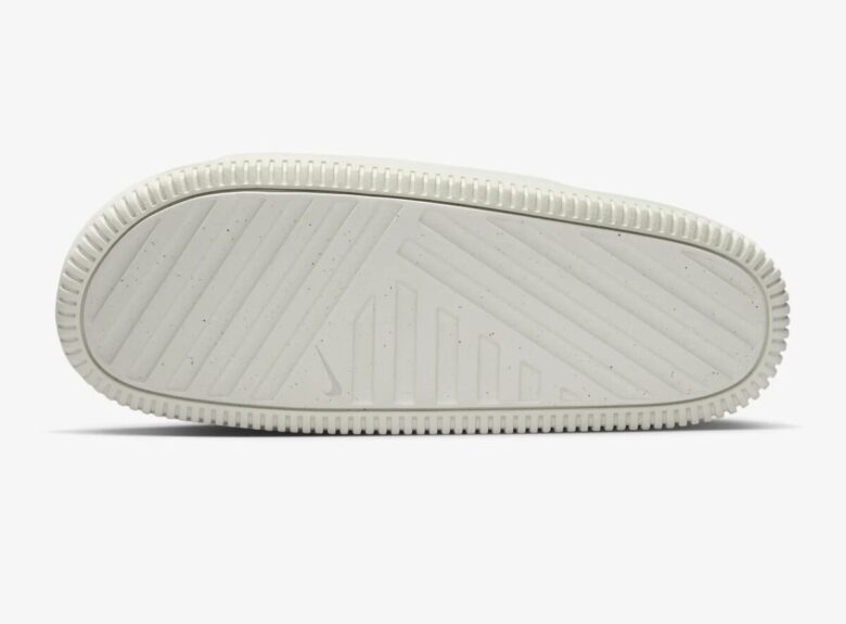 Nike Calm Slide in Barely Rose
