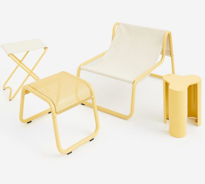 Poltroncine e tavolino in metallo