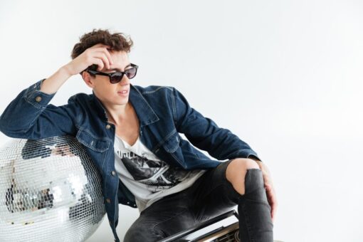 La moda degli anni '90 torna di moda: denim, grunge e minimalismo