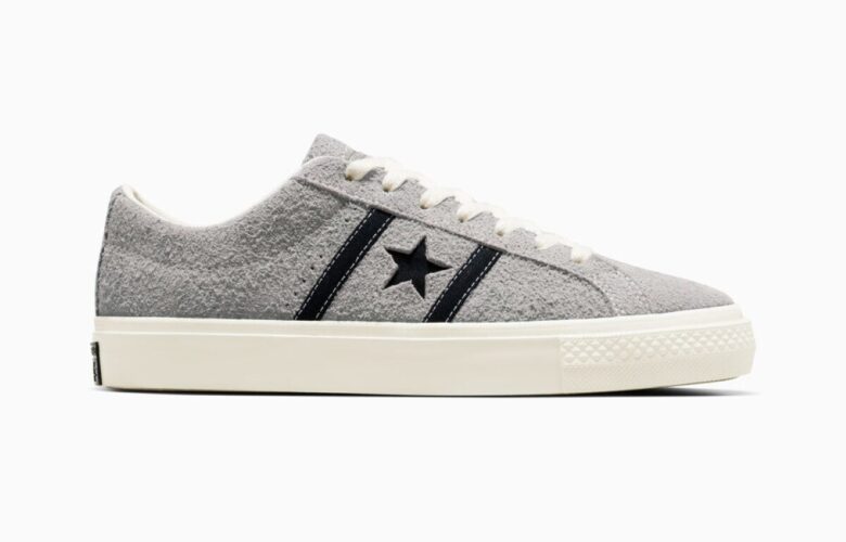 Converse One star Academy