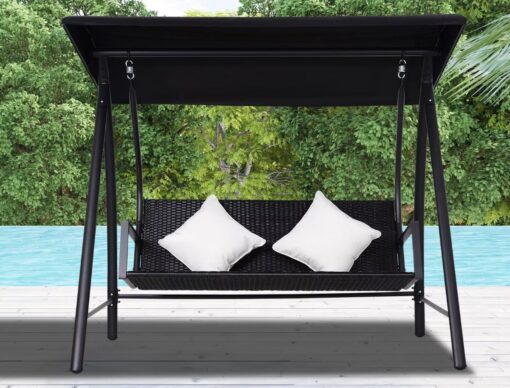 Lasciati coccolare dai dondoli Maisons du Monde: elementi indispensabili per un outdoor di classe