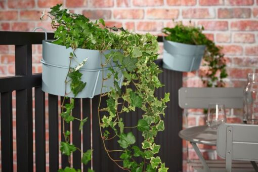 Abbellire il balcone: spazio alle piante con la fioriera Ikea