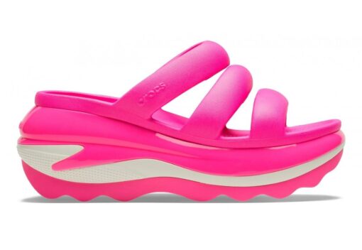 Crocs Mega Crush Triple Strap, molto più di un sandalo slide