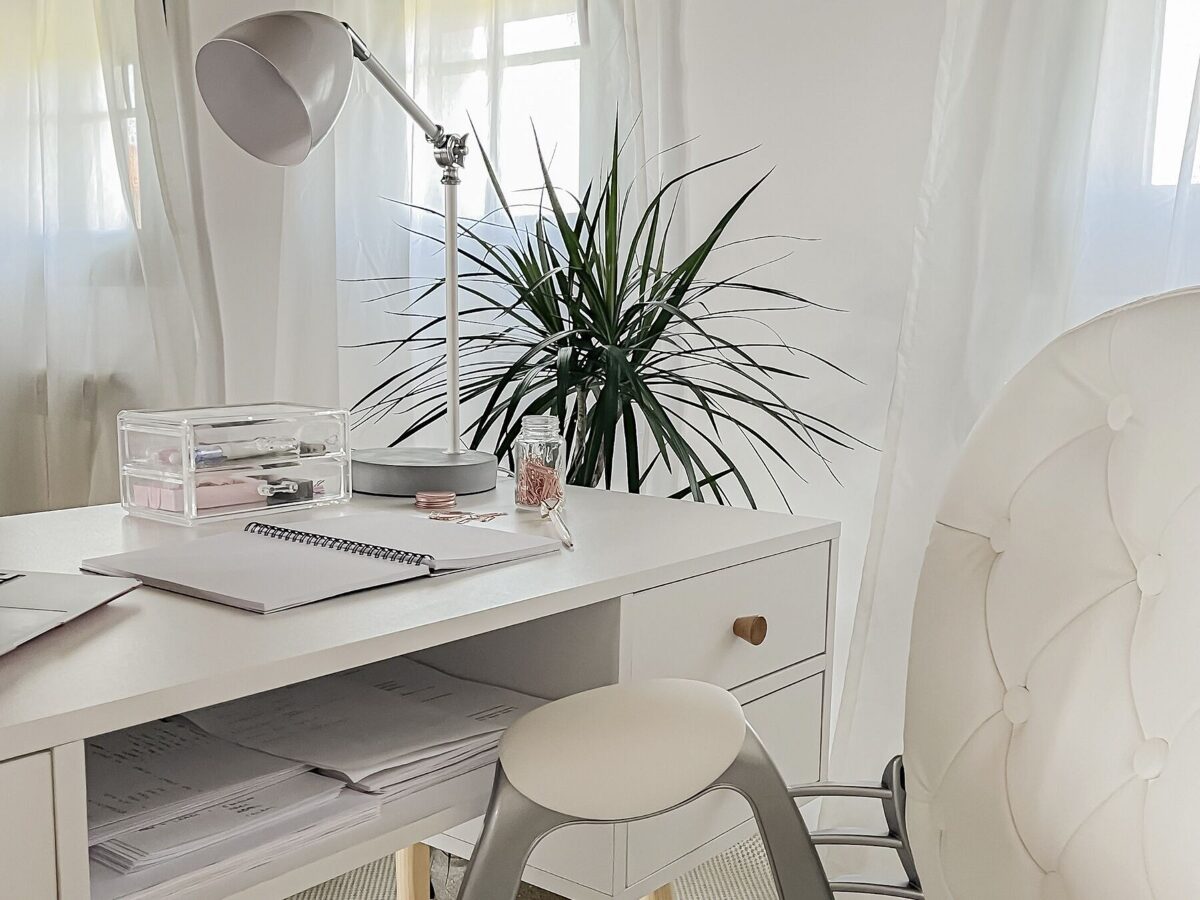 Scrivanie scontate Beliani per un ritorno a scuola top!