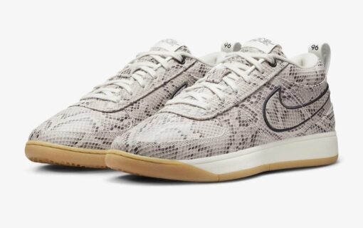 Le Nike Book 1 Python sono lussuose ed esotiche