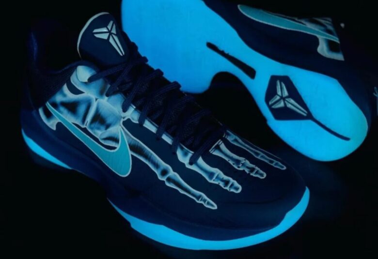 Le nuovissime Nike Kobe 5 Protro X-Ray sono pronte a conquistare lo scettro di regine di Halloween!