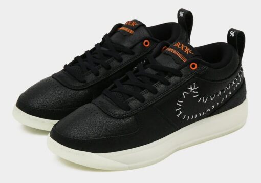 Nike Book 1 Halloween: le spaventose sneakers di Devin Booker