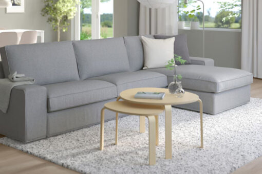 Soggiorno con sala da pranzo minimalista: 3 arredi Ikea da non perdere