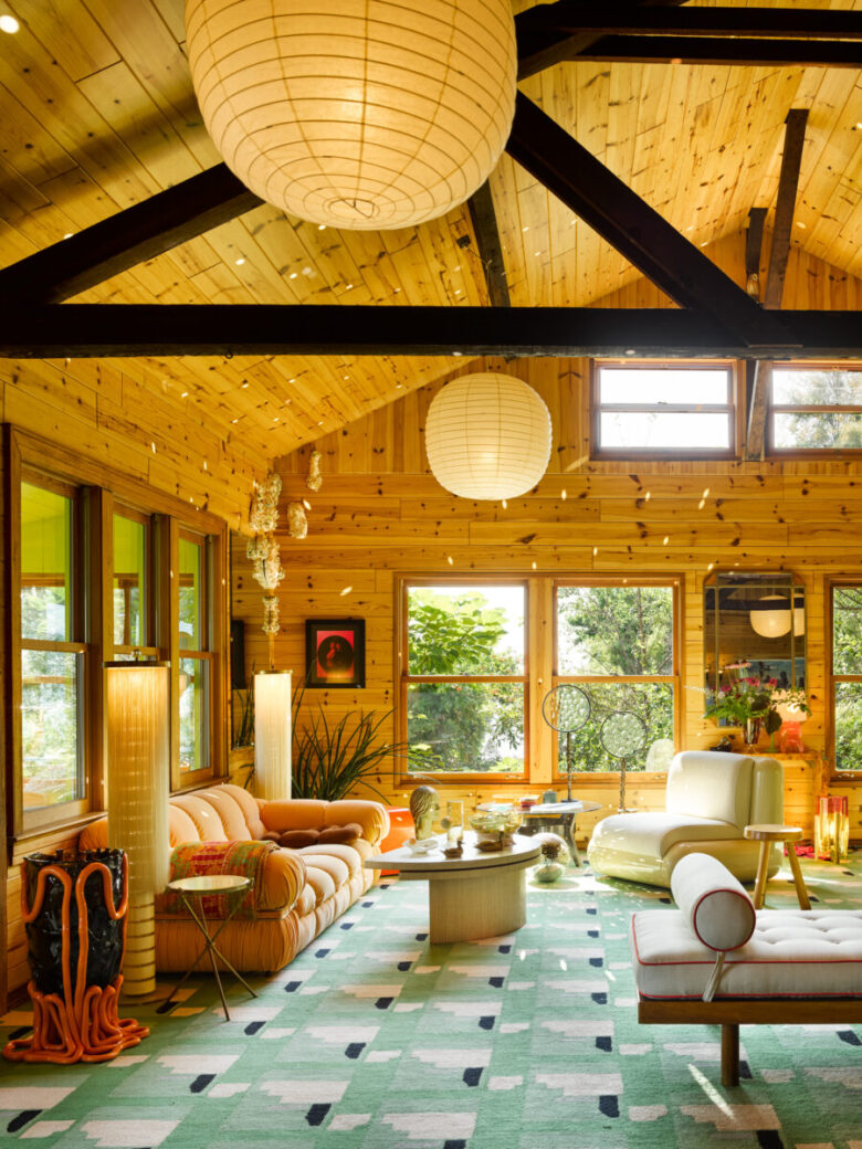 Copy of Credits_Comingsoon_Ph_Annie_Schlecter_01