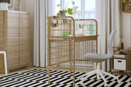 Angolo studio stile boho: Ikea riporta in auge il fascino del rattan