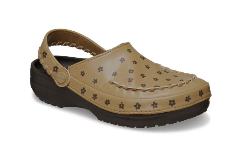 Story mfg. per Crocs