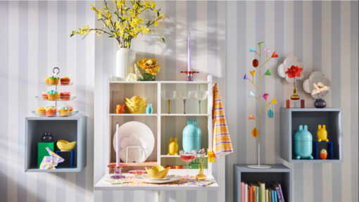 Apparecchiare la tavola primaverile: TJÄRLEK di Ikea porta più colore
