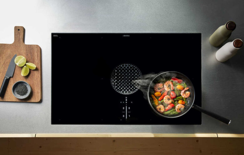 cappe-bora-pots-and-pans-assist