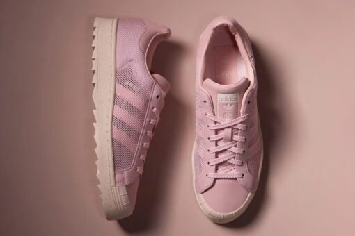 Le CLOT x Adidas Superstar diventano rosa pastello