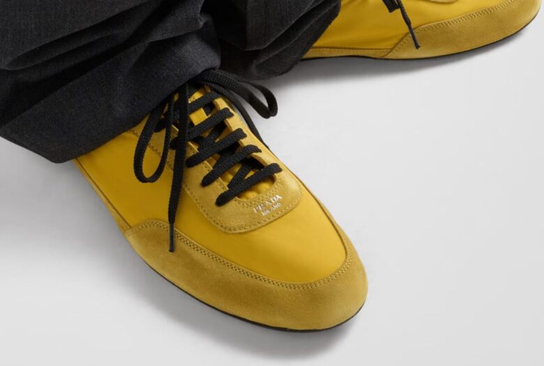 Le sneakers Collapse Prada in Re-Nylon sono un’esplosione di colori e comodit&agrave;