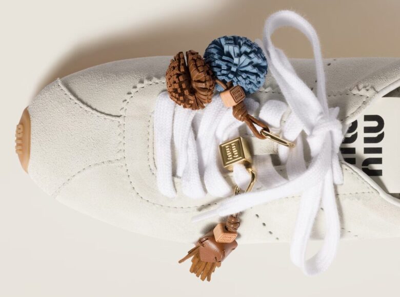 Miu Miu Plume con charm