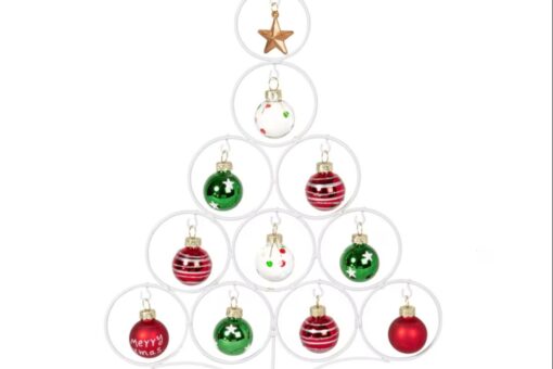 Alberi di Natale in metallo Maisons du Monde: stile e design per le feste 2025