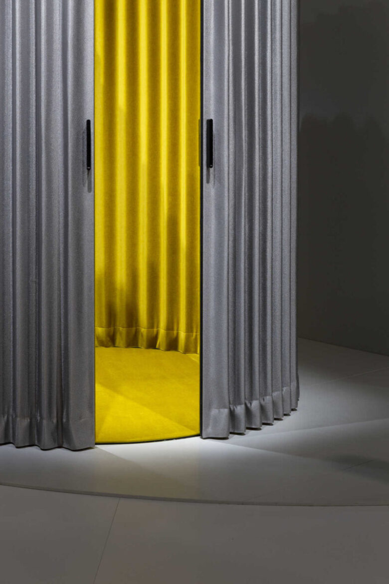 pareti-divisorie-dooor-carola-ttextile-limonta-ph.-isabella-magnani