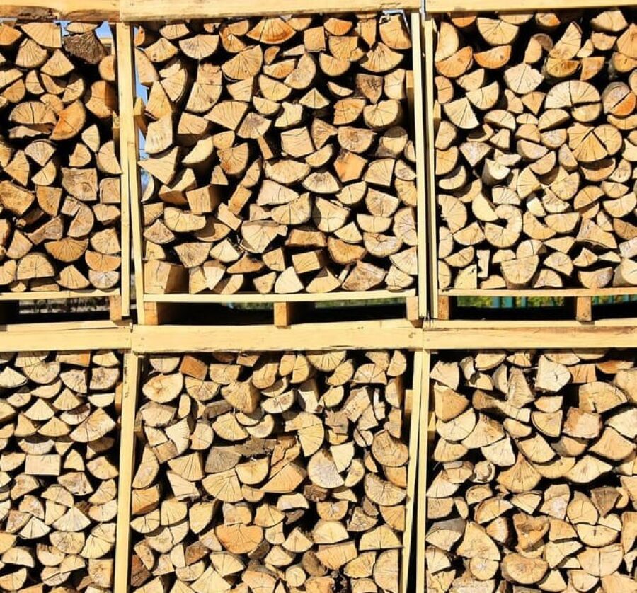 Legna da ardere per stufe e camini: da Leroy Merlin il prezzo è incredibile! Legna da ardere per stufe e camini: da Leroy Merlin il prezzo è incredibile!