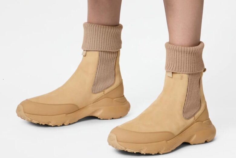 Lo stivaletto Tod’s Chelsea in nabuk e maglia &egrave; il must have della stagione