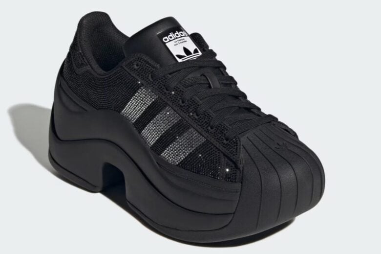 Le Adidas Superstar Bold sono il regalo perfetto per un Natale irriverente Le Adidas Superstar Bold sono il regalo perfetto per un Natale irriverente