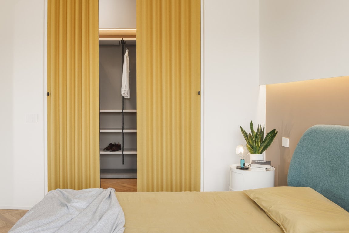 Vivere a Milano. Spazi fluidi, ambienti aperti e pavimenti originali: benvenuti nella casa di via Gluck