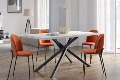 Deghi: sconti del 20% i tavoli da pranzo della linea Arkeo