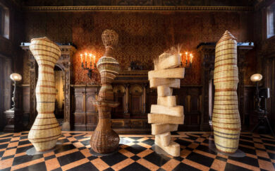 L’intreccio nell’arredo non è solo tecnica ma struttura, decoro, racconto.