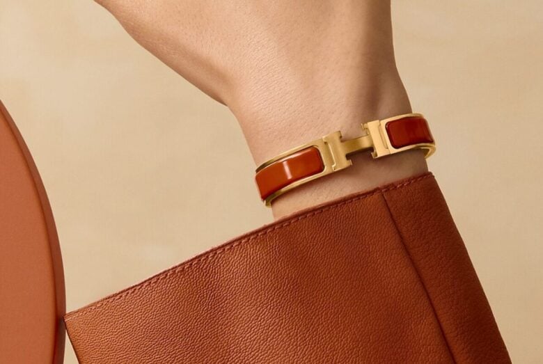 Come regalo di Natale il Bracciale Clic H di Hermès è un inno all’eleganza Come regalo di Natale il Bracciale Clic H di Hermès è un inno all’eleganza
