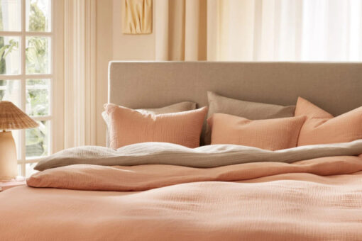 Video – Eleganza in camera da letto: i nuovi copripiumini H&M Home colorano l’inverno