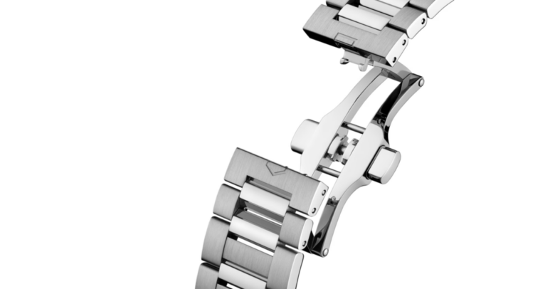 Tag Heuer Carrera x fragment